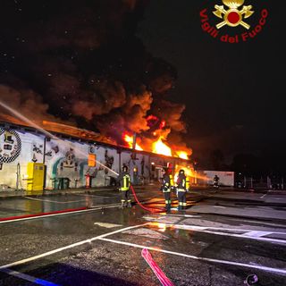 Le fiamme domate nella serata di ieri dai Vigili del fuoco