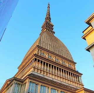 Laureati in Mole: per i neolaurati due biglietti gratuiti al Museo del Cinema e per l'ascensore panoramico