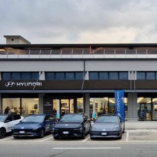 Nuova Autoalpina inaugura il nuovo salone Hyundai a Moncalieri