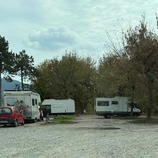 Piazzale Amedeo VIII di nuovo occupato