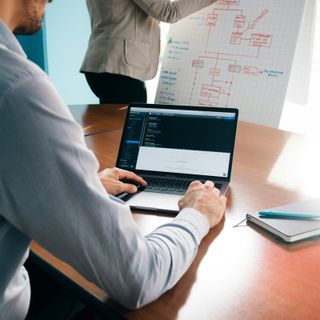 Sono i servizi a tenere a galla il numero di imprese in Piemonte