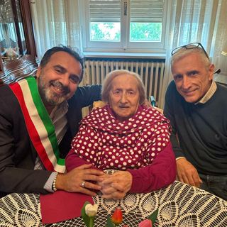 Una grande festa a Moncalieri per i 100 anni di nonna Paolina