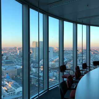 Come arredare la sala riunioni con stile e funzionalità