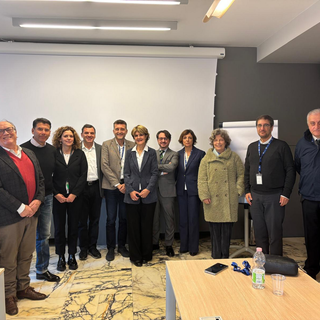 Visita di una delegazione di UniTo allo stabilimento di Vishay Visita di una delegazione di UniTo allo stabilimento di Vishay