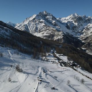 Nelle vacanze natalizie, al via il bus-navetta gratuito da Torino per le piste del Pian Benoit a Susa di Usseglio