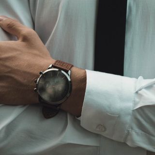 Come determinare il valore di un orologio usato di marca: Guida all'analisi dei fattori chiave