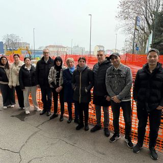 La protesta dei commercianti assediati dai cantieri