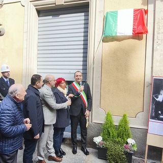 Scoperta la targa per Gipo Farassino