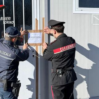 Case abusive nel campo nomadi: cinque denunciati a Settimo Torinese