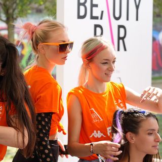 Torino, Kappa FuturFestival: con 40 giovani nel beauty bar della vip lounge nascono le tendenze make-up &amp; air della Generazione Z