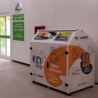 Rifiuti elettronici, la raccolta è in negozio