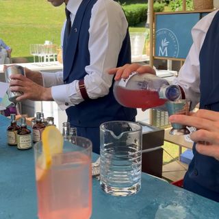 La cucina di Massimo Bottura incontra i drink di Gin Mare a Villa Sassi