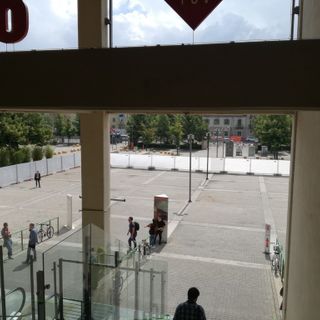 Otto Gallery blindata: è l'effetto Bilderberg