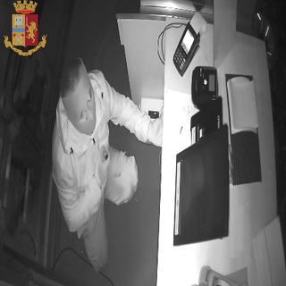 Arrestato dalla Polizia l'autore di diversi furti ai danni di bar del centro di Torino