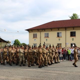 Rivoli, 500 alunni sono diventati alpini per un giorno con la Taurinense