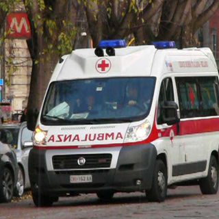 Chivasso, scontro moto-auto: muore uno scooterista