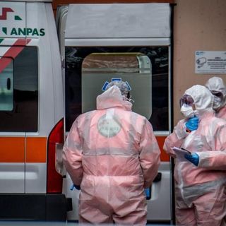 Coronavirus, il grido d'allarme di Anpas: &quot;Imminente la sospesione di ogni servizio, mancano mascherine e tute protettive&quot;