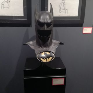 L'antiquariato e l'arte come antidoto alle difficoltà del momento: apre Apart Fair 2020. E chiede aiuto a Batman [FOTO]