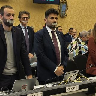 Momenti di bagarre durante l'ultimo Consiglio regionale