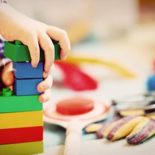 ‘Giocattoli sospesi’ al Cst per far felici i bimbi delle famiglie meno abbienti