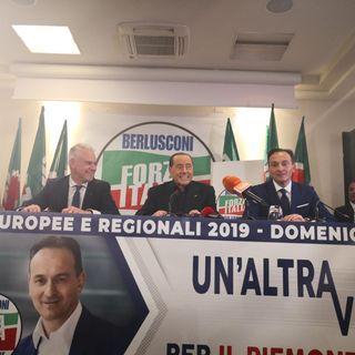 Berlusconi a Torino: &quot;Piemonte deve darsi un'altra guida, Chiamparino ha cambiato strumentalmente posizione sul Tav&quot; [VIDEO]