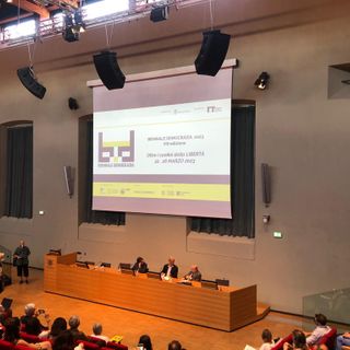 presentazione biennale democrazia