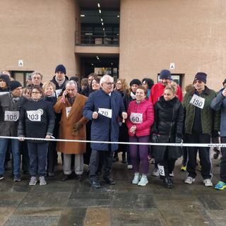 Avvocati, giornalisti e forze dell'ordine di corsa nel tribunale per salutare Spataro (FOTO e VIDEO)