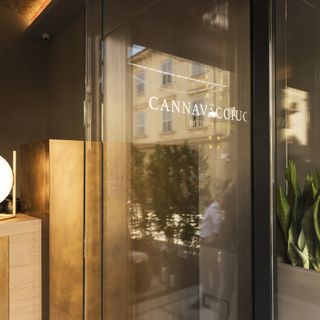 Anche il bistrot di Torino di Cannavacciuolo riparte con i servizi delivery e take away