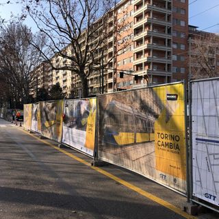 Cantieri lungo la linea 4 in corso Unione Sovietica