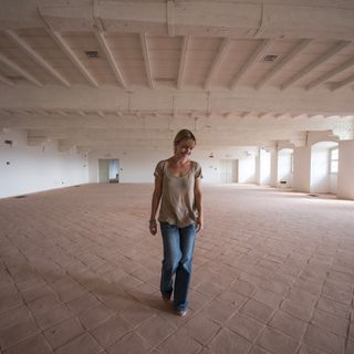 Il Café Müller come un set per l'arte solista: video e performance a tu per tu con &quot;Solo in Teatro&quot;