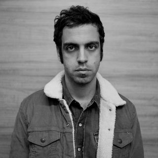 Off Topic: questa sera, i “Cantautori in canottiera” Andrea Poggio e Colapesce