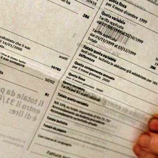 Bollette fuori controllo, segnalati ai consumatori migliaia di aumenti anomali