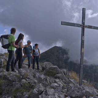 Tra natura e quota: il documentario &quot;Giovanni Storti sopravvive alle Alpi Apuane&quot; a Torino