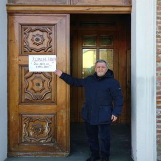 Furto alla Caritas di La Loggia, don Ruggero su Facebook: &quot;Se sono poveri Dio li benedica, se sono ritorsioni li voglio guardare in faccia!&quot;