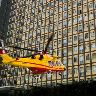 Orbassano, investito alla rotatoria di Tetti Francesi: trasportato in gravi condizioni al Cto