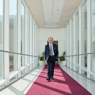 Primo intervento al mondo di asportazione di un tumore maligno effettuato da un robot chirurgico. Ettore Sansavini (GVM Care &amp; Research): &quot;Gli sviluppi nel settore healthcare sono già realtà&quot;