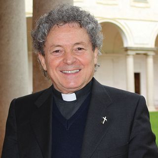 Don Adriano Gennari: “Una piazza per il monastero abbaziale di Casanova”