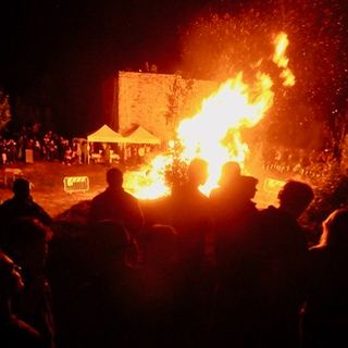 Bardonecchia, bruciato a La Tur d'Amun il &quot;Gran falò sotto le stelle&quot;