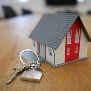 Anche il mattone paga la crisi: nel 2023 mercato immobiliare in calo del 10%