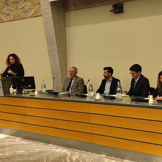 Figli di coppie gay registrate all'anagrafe, la città di Torino ha trasmesso gli atti in Prefettura e Procura