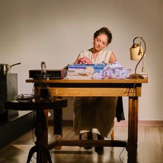 Manuela Marascio protagonista di &quot;Sei tutto lo splendore. Le donne di Beppe Fenoglio&quot;, in scena venerdì 4 all'EcoMuseo Nesta
