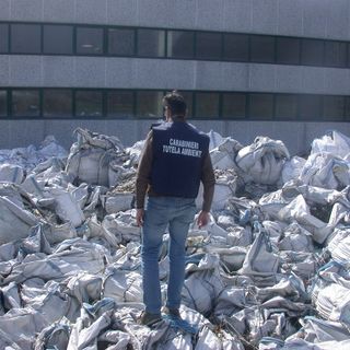Villar Perosa, i Carabinieri del Noe scoprono gravi irregolarità nella gestione dei rifiuti prodotti da un’azienda nel corso dell’iter produttivo