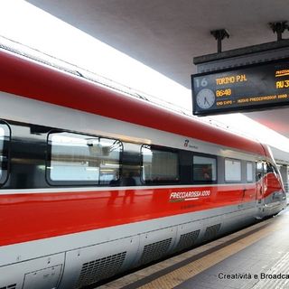 Frecciarossa: più corse tra Torino e Milano, al via Freccialink per Courmayeur Frecciarossa: più corse tra Torino e Milano, al via Freccialink per Courmayeur