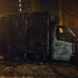 Barriera di Milano: furgone incendiato in via Ponchielli nella serata di ieri