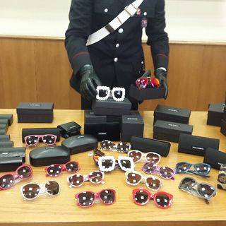 Sottraevano e rivendevano occhiali di lusso tramite dipendenti e ottici compiacenti: sgominata banda dai Carabinieri