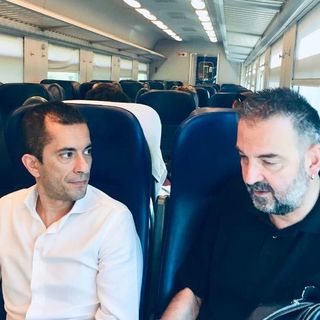 Sopralluogo a sorpresa del neo assessore regionale Marco Gabusi sul treno dei pendolari che rientrano a Torino