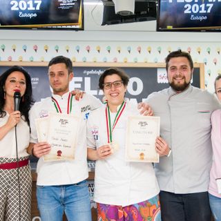Folla da stadio a Torino al Gelato Festival 2017