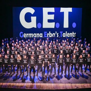 L'insegna &quot;GET&quot; del Liceo Germana Erba dipinta nel giorno del suo compleanno