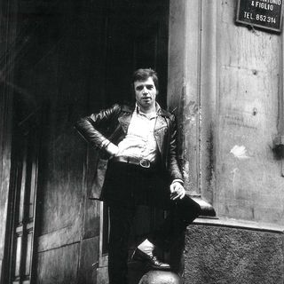 In via Cuneo 6 un'installazione che omaggia Gipo Farassino