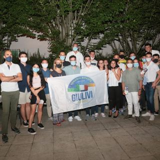 Elezioni Venaria, Giulivi: “La politica ha bisogno di cambiare facce, di freschezza e di nuove idee”. E presenta i più giovani tra i candidati consiglieri